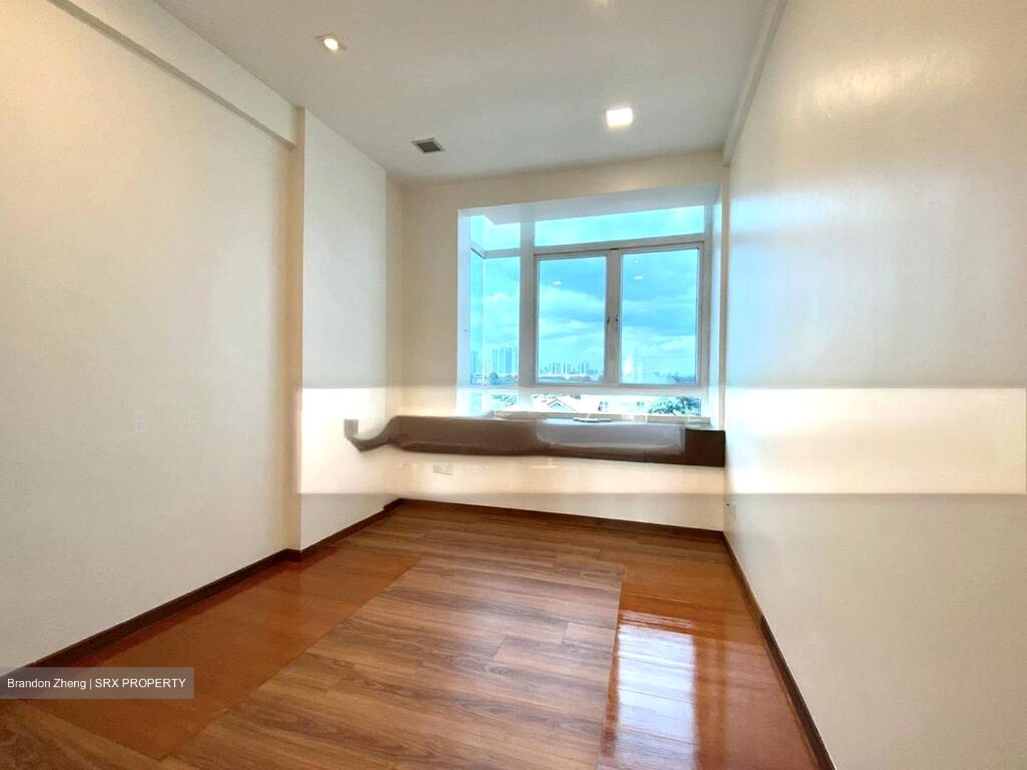 East Signature (D15), Apartment #507779221